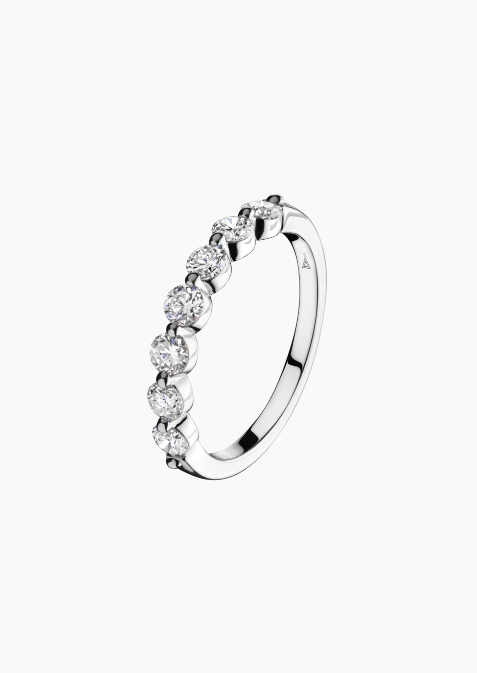 Romance wedding ring in gold and diamonds / Lepage