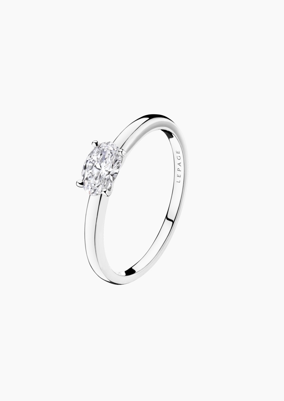 Emotion solitaire in gold and oval-cut diamond / Lepage