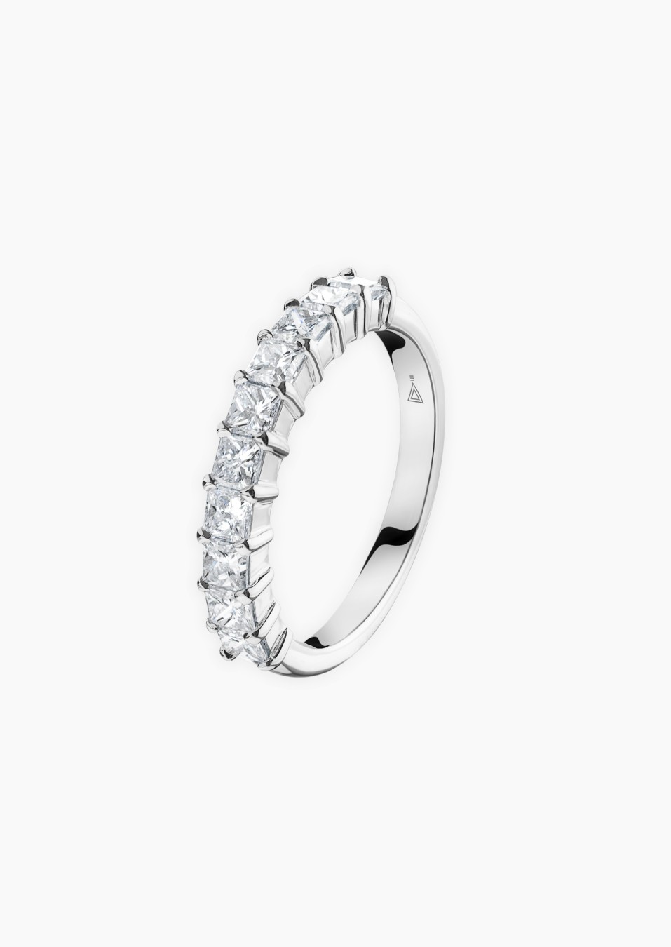 Alliance Malicieuse en or et diamants taille princesse / Lepage